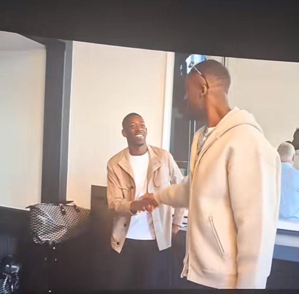 Media Parisien tweet media