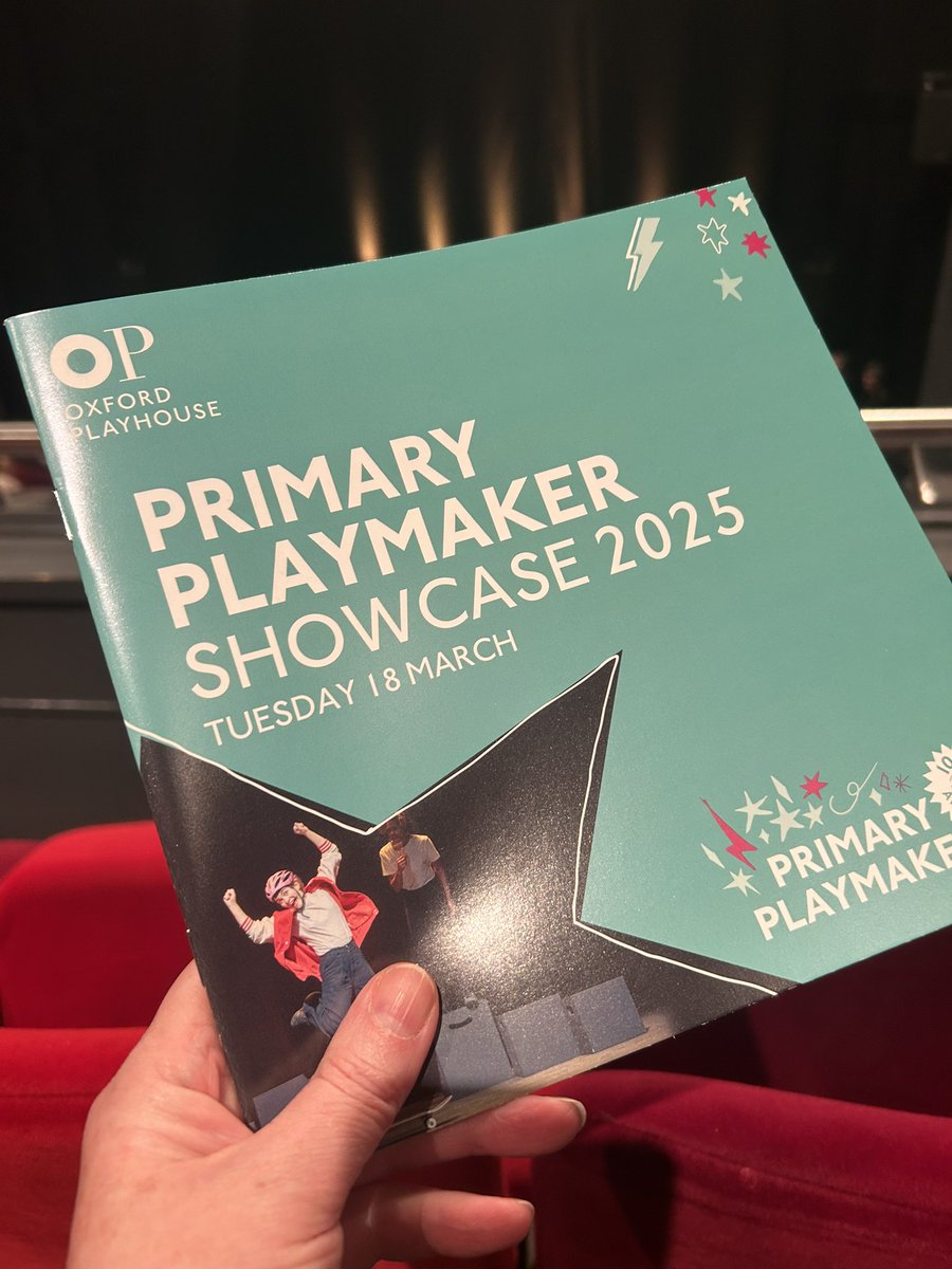 bho_rh's tweet photo. A lovely afternoon today at the @OxfordPlayhouse for their Primary Playmaker Showcase. 

What a lovely experience, to listen and watch 360 primary school children from 10 primary schools across the county having fun &amp; being so engaged in theatre. 
Thank you for the invite!👏🏻👏🏻 https://t.co/rCUa43mEeU
