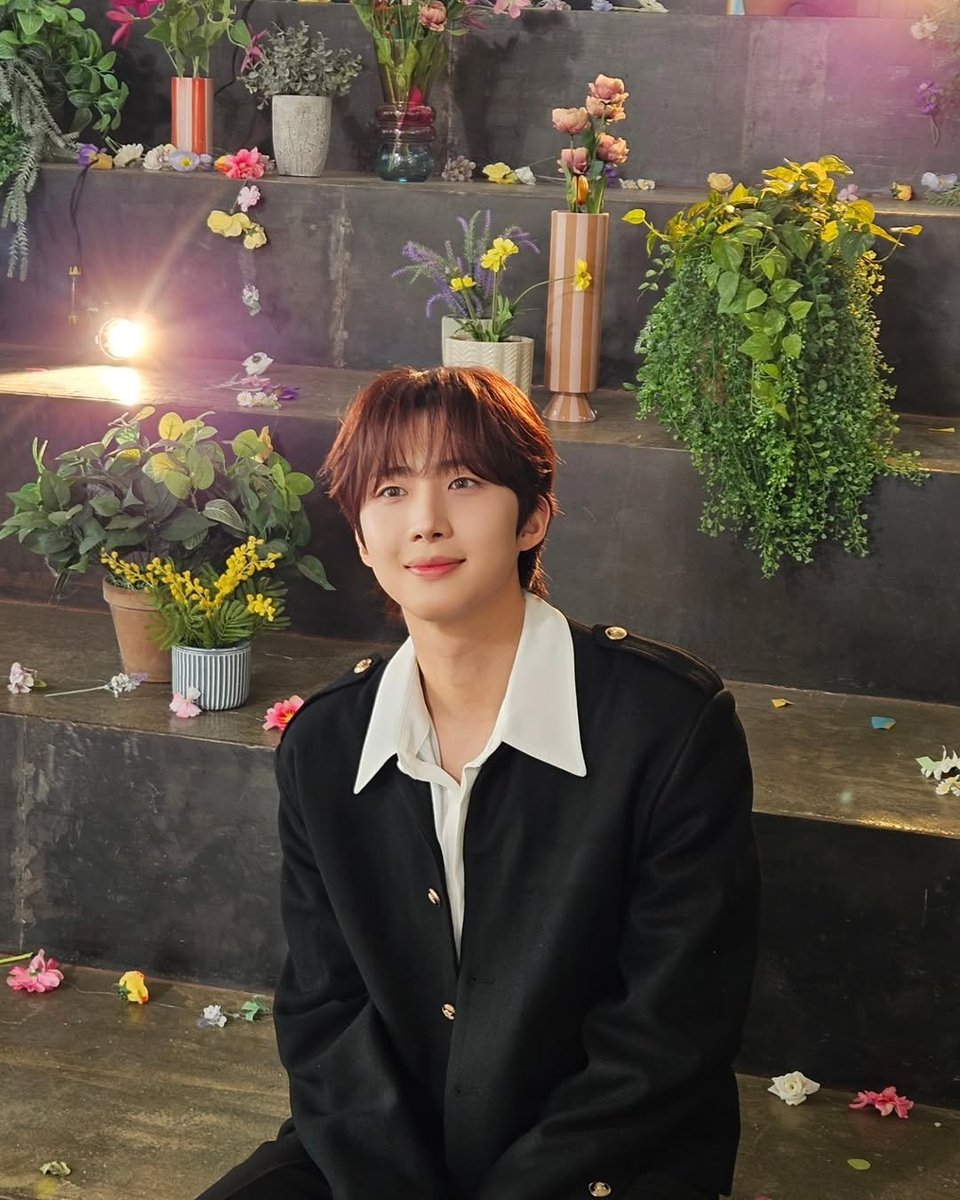 PentagonMexico's tweet photo. 250318 I_NG #HUI Instagram
#Repost @ huitag_me
Domingo 23 de Marzo 6PM
Serรก el lanzamiento de "๋๋ฌผ๋๊ฒ"! (Tearful)
Por favor escรบchenla mucho ใ
.ใ
#toonstudio #๋๋ฌผ๋๊ฒ #์ฌ๋๋
ธ๋
#PENTAGON #ํํ๊ณค #HUI #ํ์ด https://t.co/FLrgNmUYgc