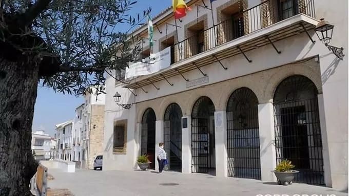 El Ayuntamiento de Castro del Río (Córdoba) contrata como jefa de prensa a la antigua alcaldesa forocompol.com/index.php/inst…ñola #politicas #political #comunicacionpolitica #politicaldebate