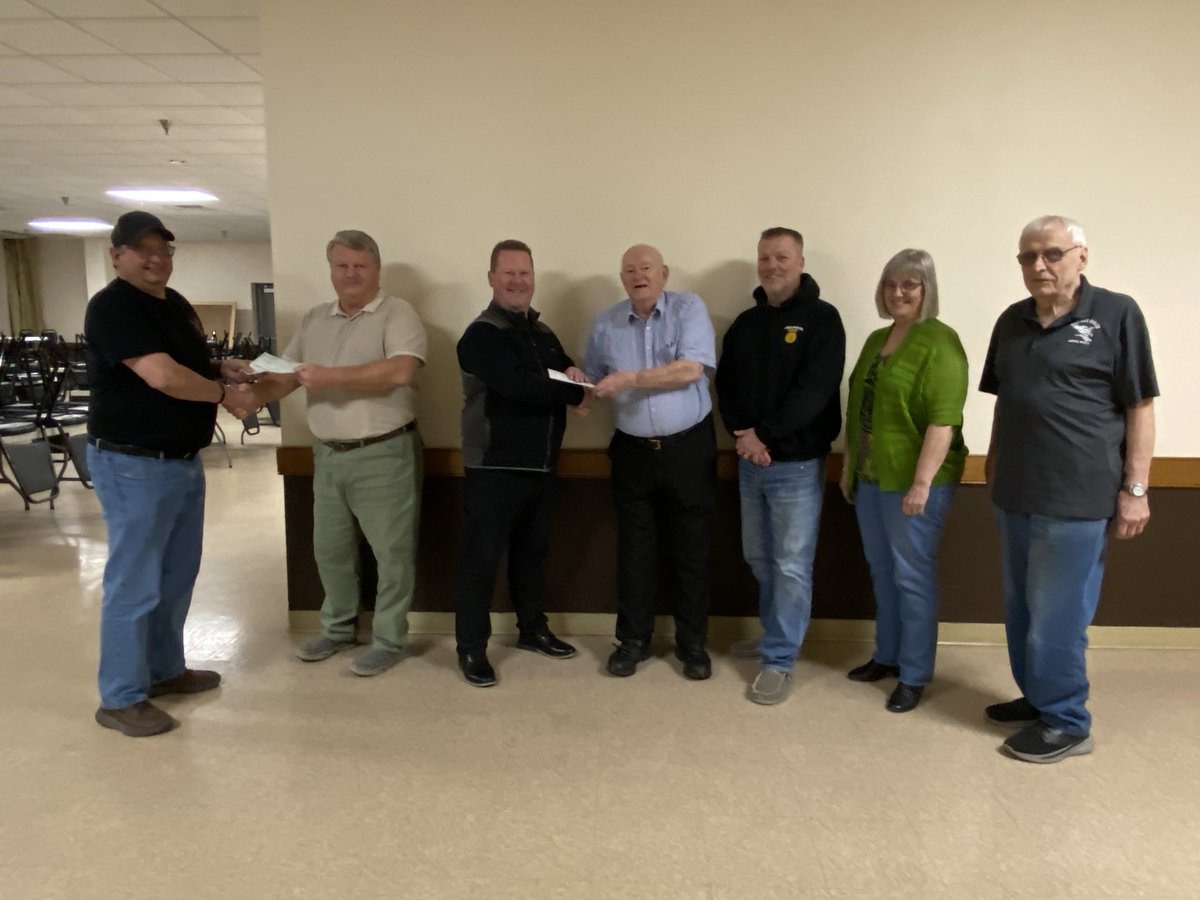 Thank you to the Delphos, Ohio Eagles #471 for the generous donation to the Delphos City Schools Athletic Department and school district for special projects and student initiatives. We are blessed in Delphos for the amazing school support. #JeffCatPride ⁦<a href="/bubman45/">Bub Lindeman</a>⁩