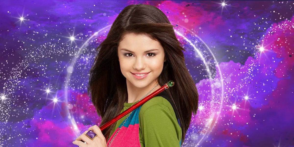 Több évadon keresztül használta Selena Gomez ikonikus piros varázspálcáját a népszerű Disney sorozatban