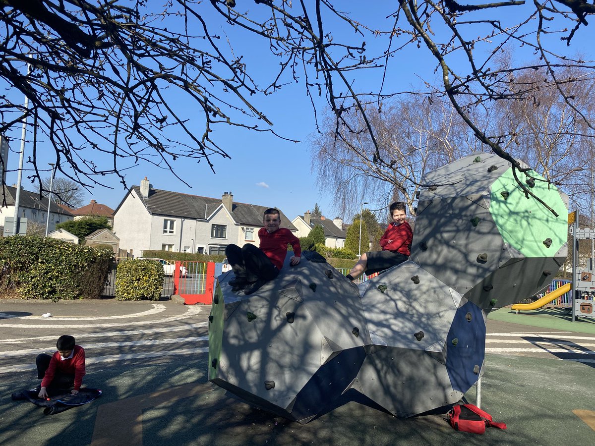 MrsScottCCPS's tweet photo. Birthday fun in the sun today!☀️🥳 @CorpusChristi_K https://t.co/8nMjVFBKmE