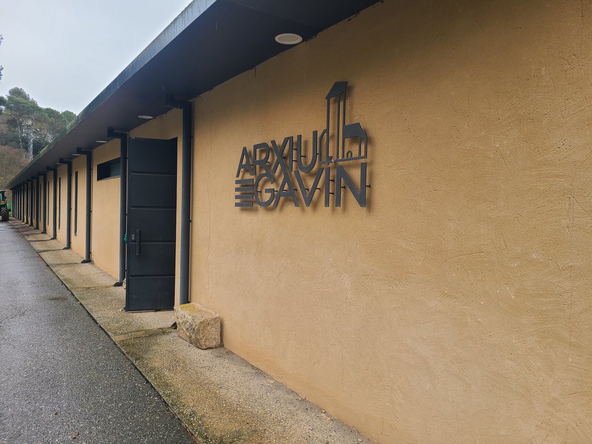 El #monestirdelesavellanes és la seu de l'Arxiu Gavín. Centre de Documentació de Cultura Popular i Religiosa de Catalunya amb <a href="/patrimonigencat/">Patrimoni</a>