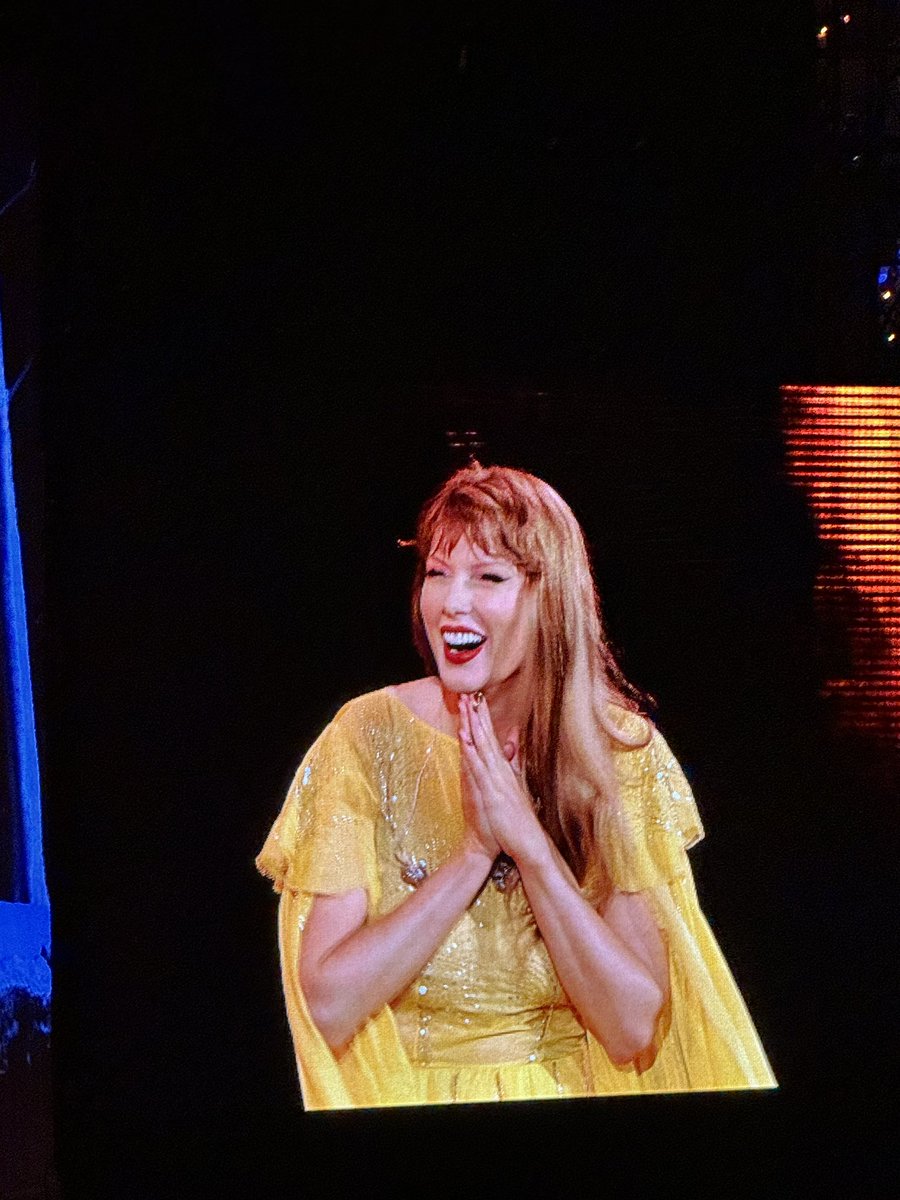 kayla (@kaylasversionnn) on Twitter photo just a little reminder that i am available at any time to grab my passport and her hand 🥹🫶🏻🩷✨
<a href="/taylorswift13/">Taylor Swift</a> <a href="/taylornation13/">Taylor Nation</a> just a little reminder that i am available at any time to grab my passport and her hand 🥹🫶🏻🩷✨
<a href="/taylorswift13/">Taylor Swift</a> <a href="/taylornation13/">Taylor Nation</a>