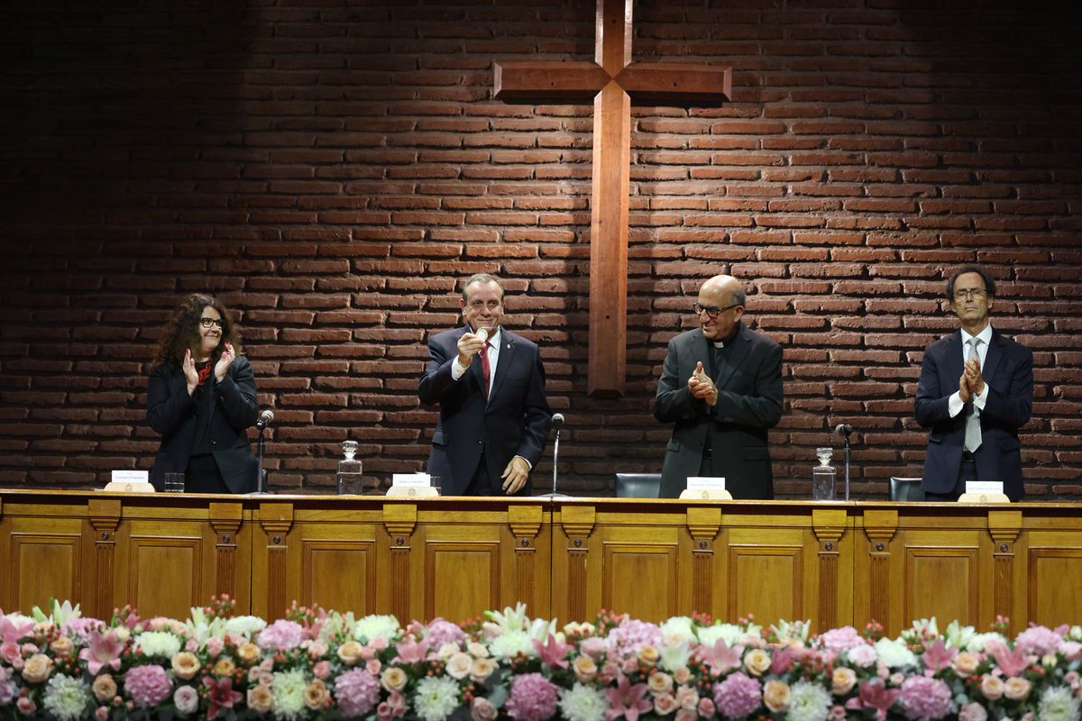 College UC tweet media