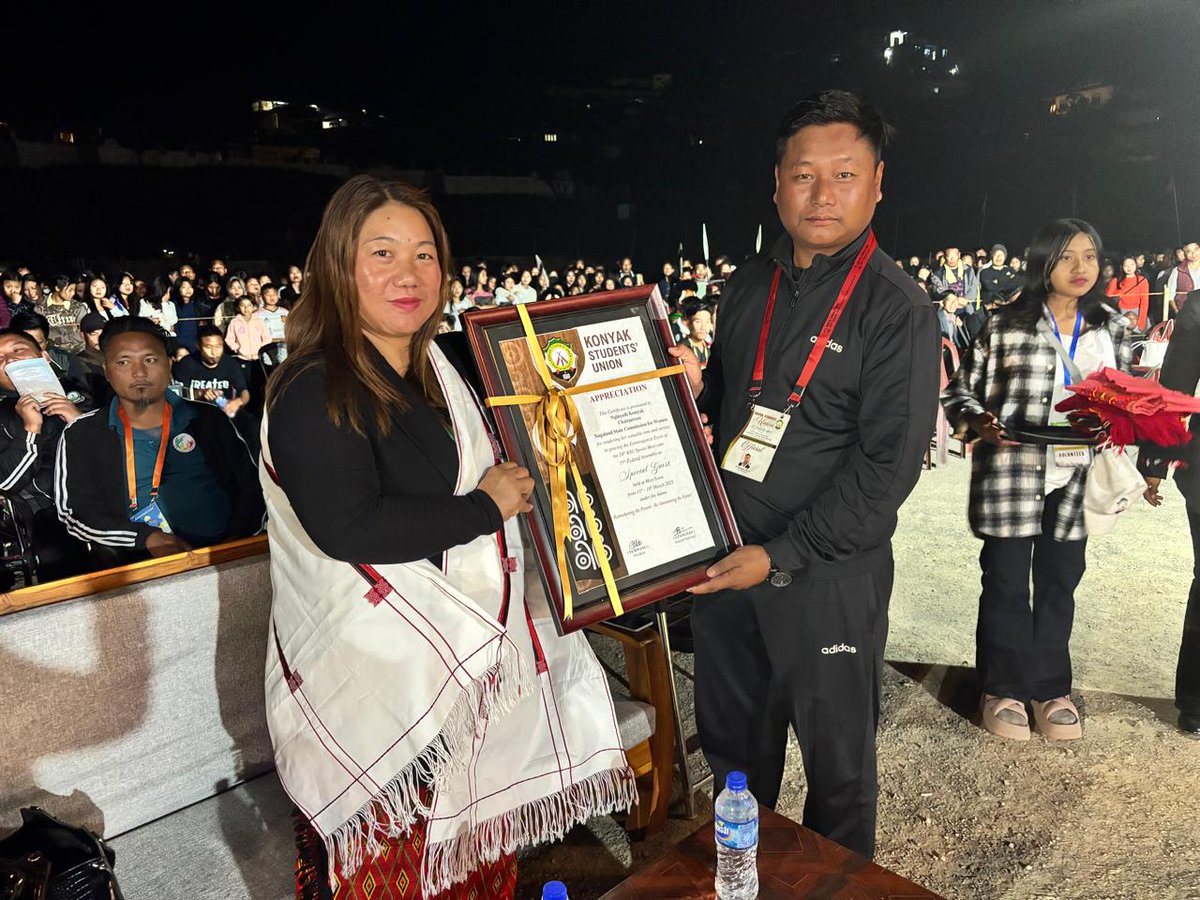 Angin Nginyeih tweet media