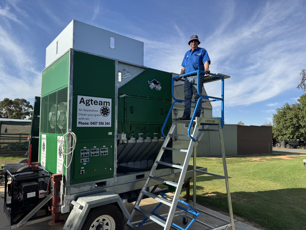 My new safety ladder arrived yesterday, will make life easier for me