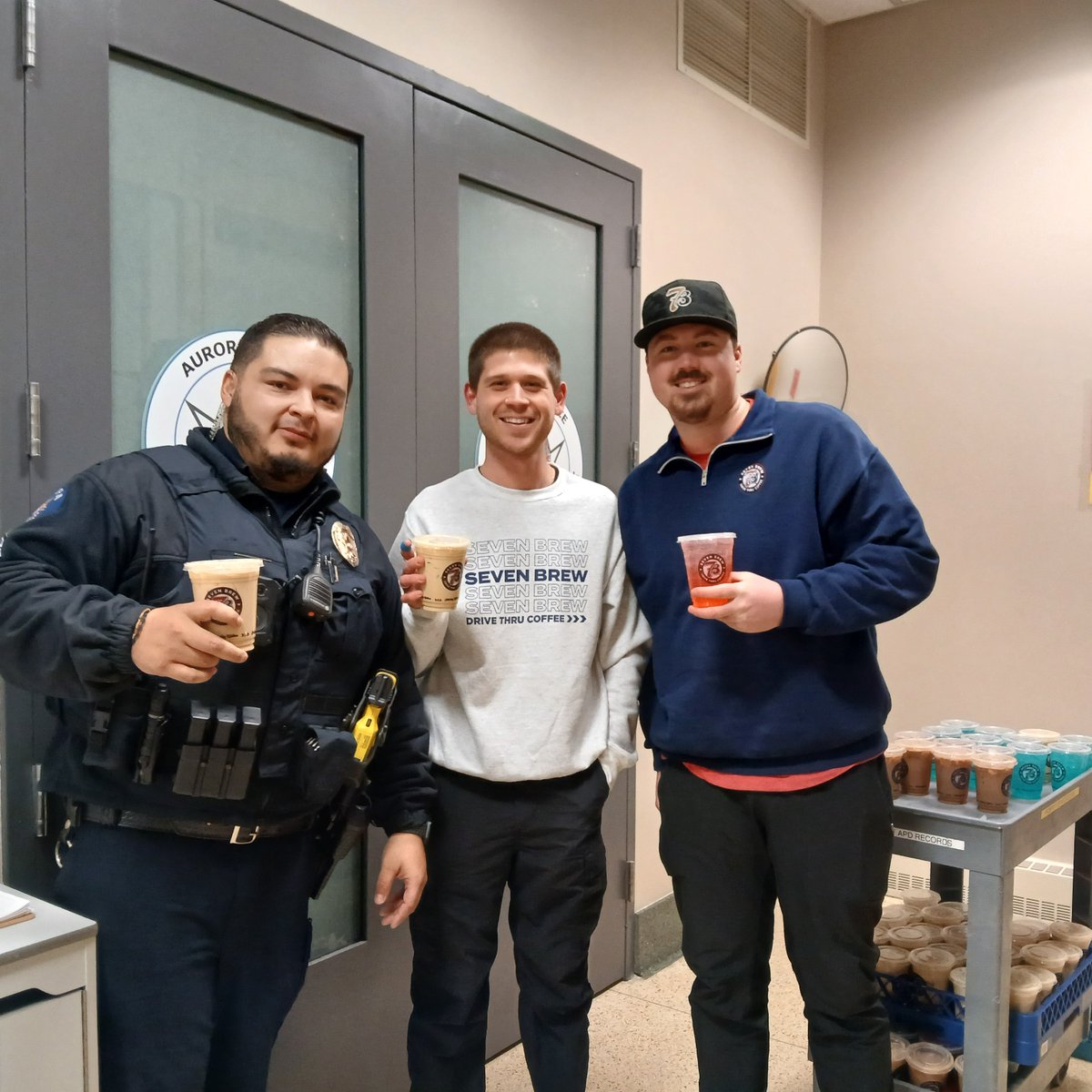 AuroraPD's tweet photo. We want to thank those at @7BrewCoffee drive thru for stopping by and dropping off some delicious coffees for our team members! ☕️
7Brew recently opened up near E. Mississippi Ave and S. Potomac Street. We'll definitely try it out again!
#CommunityCommitment https://t.co/AVBg5nKWdW