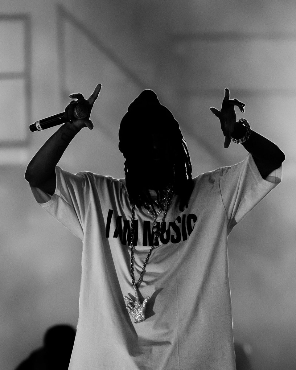 saulsosa222's tweet photo. Playboi Carti  @ Rolling Loud by me 📸 https://t.co/3EZQ6pz1ig
