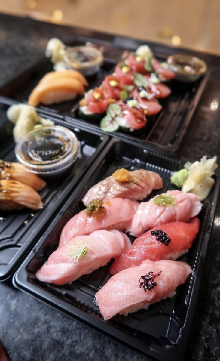 Nous sommes disponibles pour la vente à emporter et la livraison, pour répondre à toutes vos envies de déjeuner et de dîner.
We’re available for takeout and delivery, catering to all your lunch and dinner cravings.

-
514-750-7534
info@parkresto.com