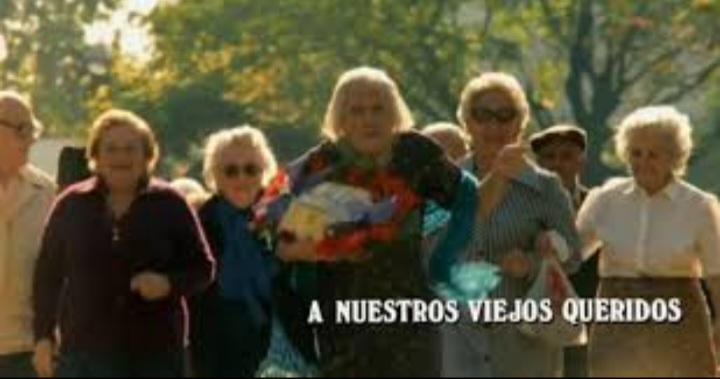 BromasVictor's tweet photo. Si tanto te conmovió esperando la carroza, luchá por los jubilados:
#resistejubilado #conlosjubiladosno #setienequeir #bullrichrenuncia #luchecomounaabuela #resistacomojubilada #lasalidaesporizquierda #movimientosocialistadelostrabajadores #antoniogasalla #esperandolacarroza https://t.co/LXH4Zv8Tpa