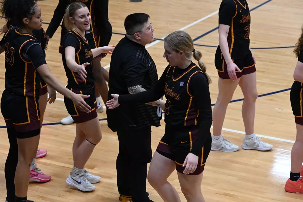 Aushara Hostetler tweet media