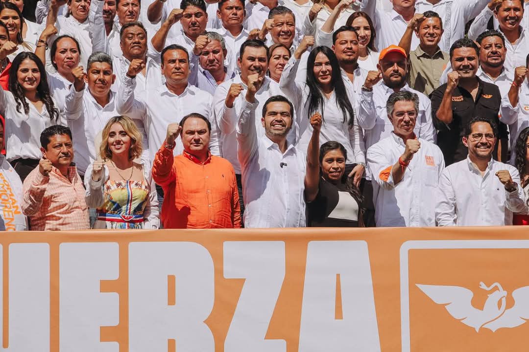 Mujeres y hombres valientes tomaron protesta para buscar encabezar las presidencias municipales del estado de #Veracruz.

El compromiso es gobernar con honestidad, sin defraudar la confianza de la gente y demostrar que Movimiento Ciudadano es la mejor alternativa para México 🇲🇽🍊