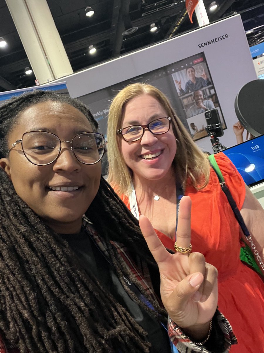 Reunited and it feels a good! ⁦<a href="/thesmoothfactor/">Alesia Hendley 🎥🎙️</a>⁩ #getCarriedaway