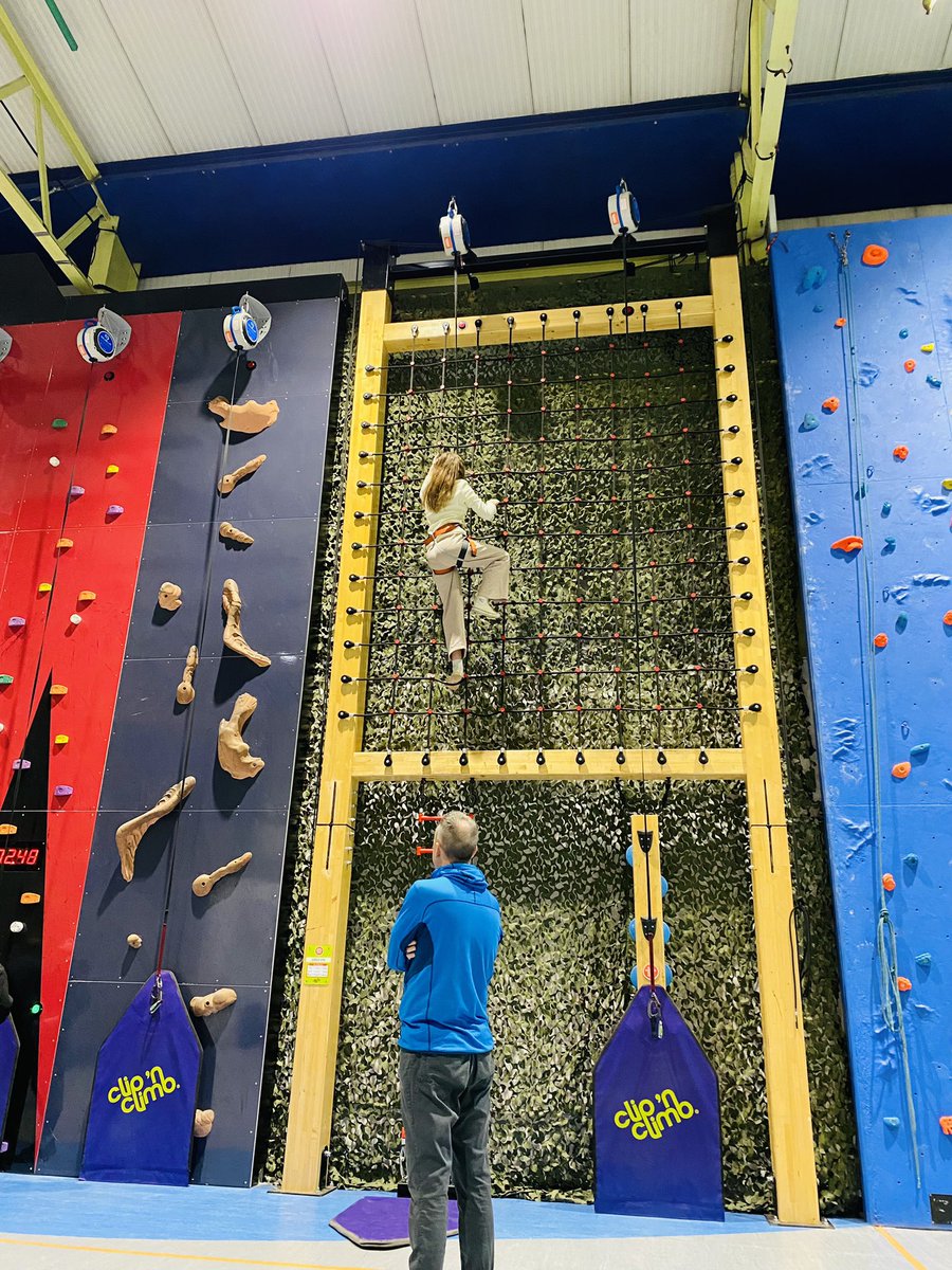 brightfuturesST's tweet image. A great session at @simonsideoa climbing wall tonight 💪🏼🧗🏻‍♀️ #GetOutGetActive