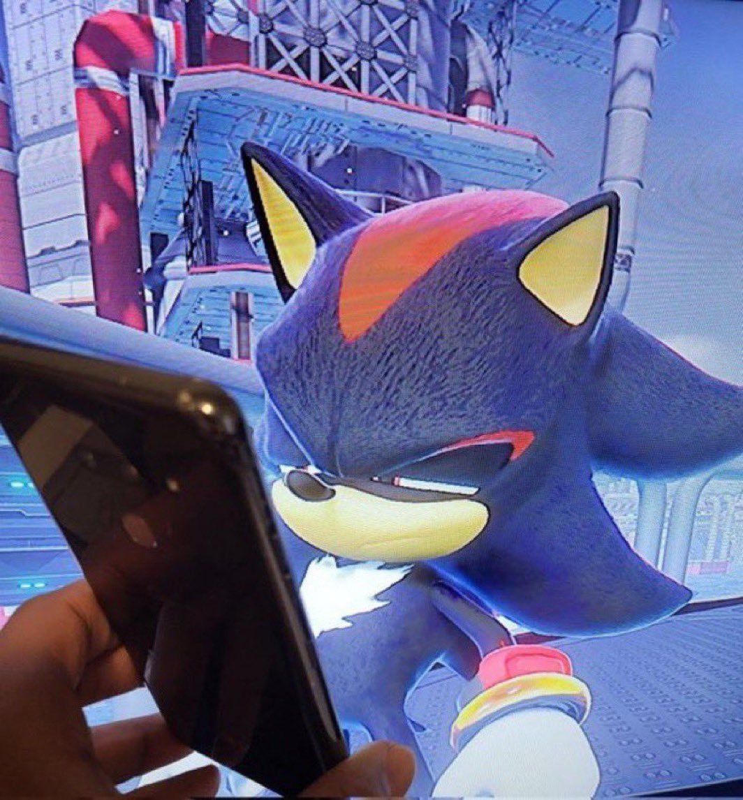 runeechan's tweet image. So Ax added like 300+ more tables… and STILL no veteran artist in sight… okay. 

Yeah I’m still salty about not getting in! Let me be!!!