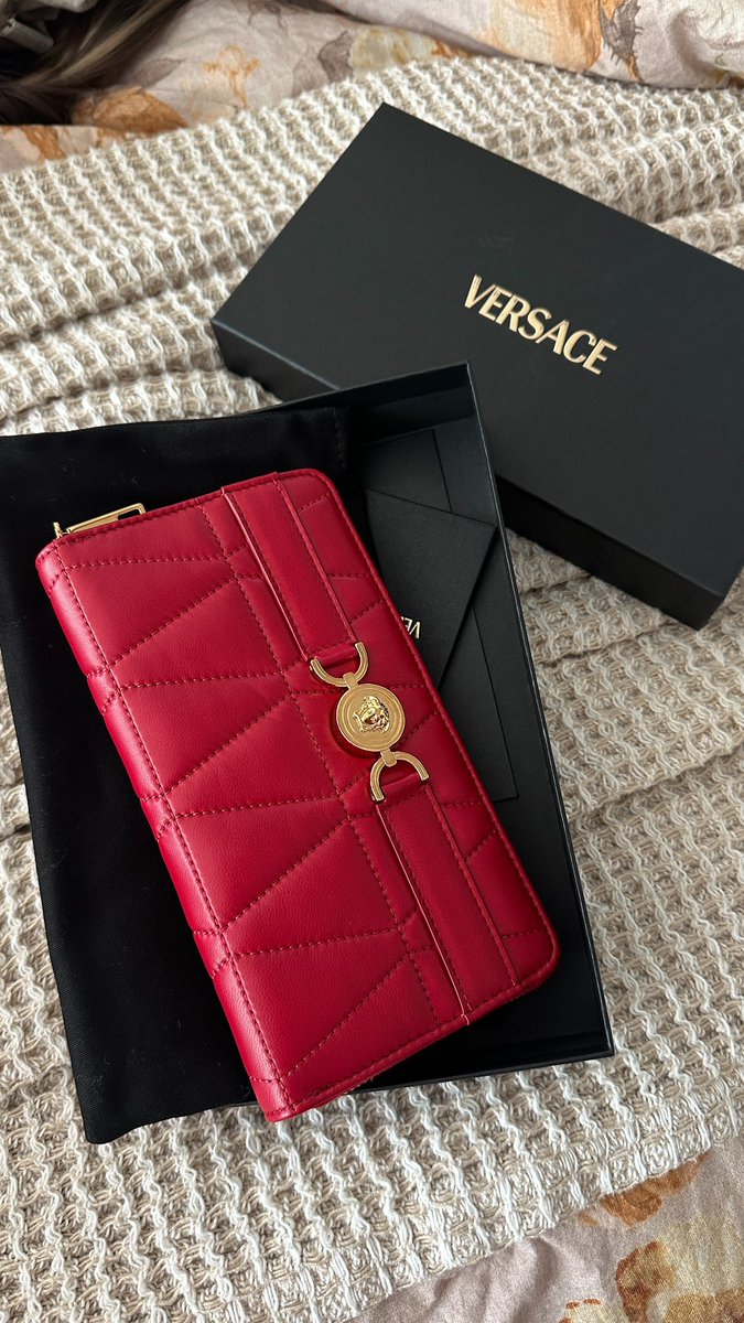 i’m a lucky woman, received this early birthday gift… a red wallet is believed to bring good luck &amp; attract fortune ❤️