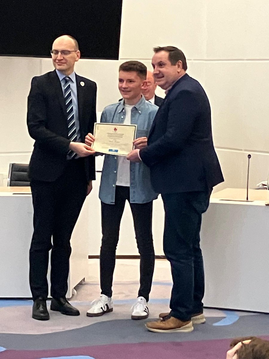 stjarlaths's tweet photo. Congrats to 5th year student Brian Morgan on being awarded a Padraig Pearse Scholarship for Coláiste Chamuis from Galway County Council. 👏
#gaelthacht
#samhraidh https://t.co/ndZnasXGJV
