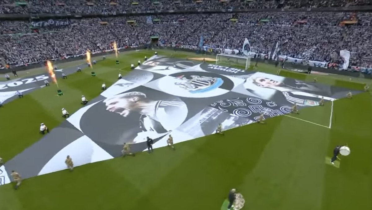 geordiehors1's tweet image. My dad passed away less than 3 yrs ago aged 59!
He never saw us win a domestic cup … on Sun I wore his @alanshearer shirt, I was part of the flag display, on the pitch the day we won a major cup!
Thank you @NUFC, thank you Eddie Howe, thank you BDB - RIP dad
#nufc #CarabaoCup