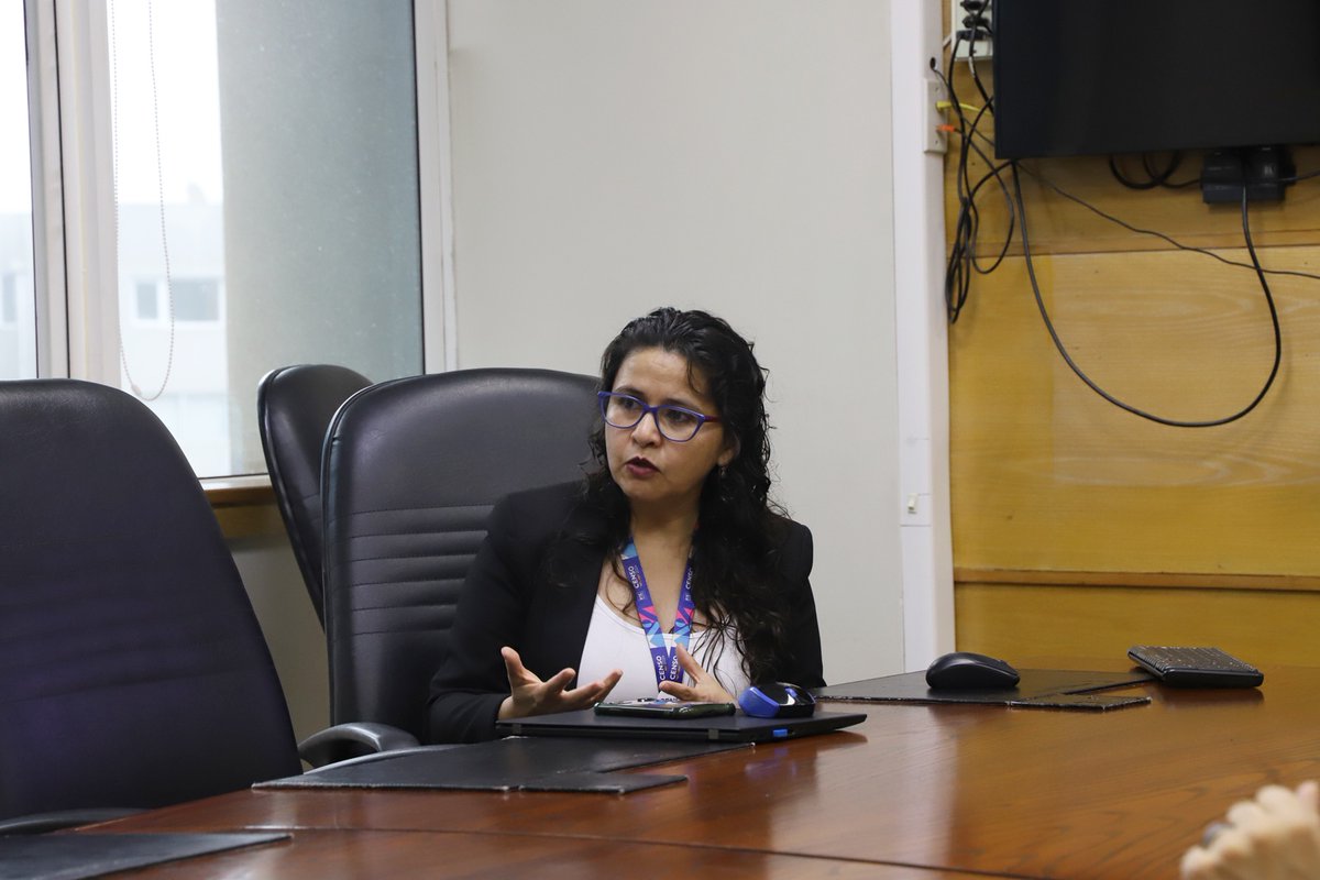 EmilioGuerraUA's tweet photo. Hoy recibimos a Silvia Jaramillo, directora regional del @INE_Chile, junto a las autoridades de nuestra Facultad de Arquitectura, Construcción y Medio Ambiente. Un encuentro clave para conocer el cronograma de los resultados del #Censo 2024. #Temuco #Araucanía https://t.co/tOaSQYQzWg