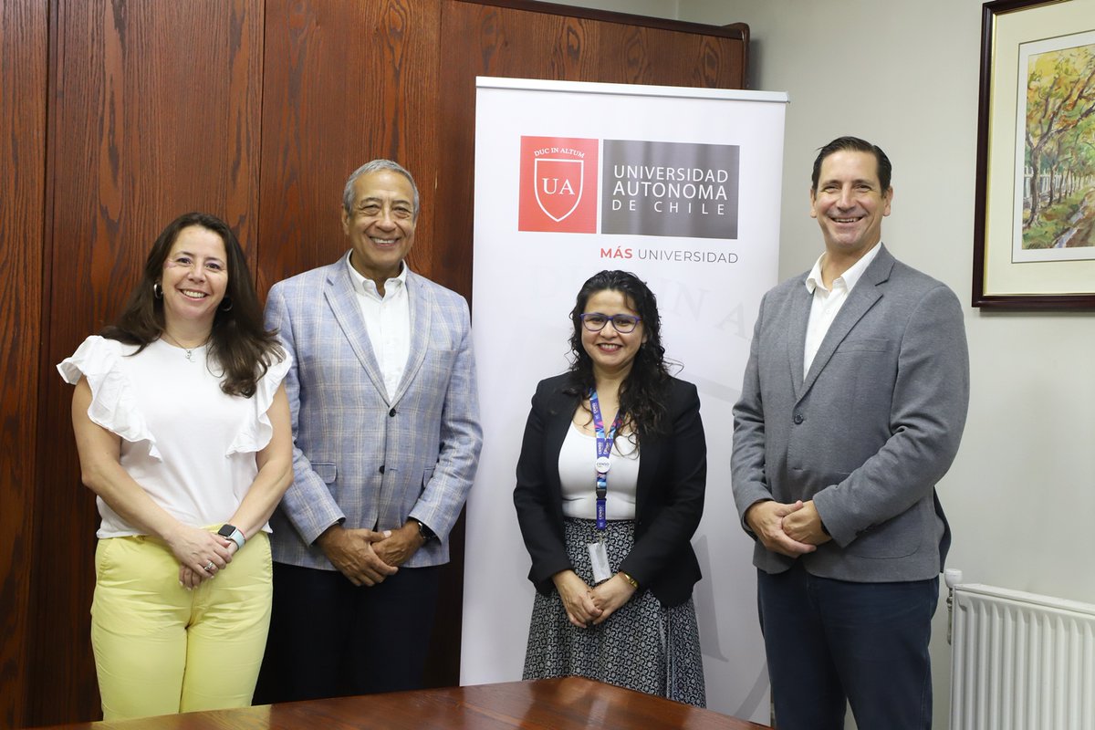 EmilioGuerraUA's tweet photo. Hoy recibimos a Silvia Jaramillo, directora regional del @INE_Chile, junto a las autoridades de nuestra Facultad de Arquitectura, Construcción y Medio Ambiente. Un encuentro clave para conocer el cronograma de los resultados del #Censo 2024. #Temuco #Araucanía https://t.co/tOaSQYQzWg