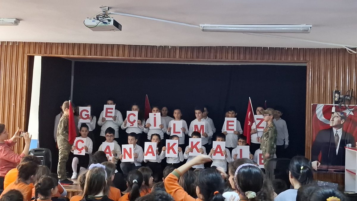 18 Mart Şehitleri Anma Günü ve Çanakkale Deniz Zaferi'nin 110. Yıl Dönümü münasebetiyle okulumuzda program düzenlendi. Programda emeği geçenlere teşekkür ediyoruz. 
Ulu Önder Gazi Mustafa Kemal Atatürk ve silah arkadaşları başta olmak üzere şehitlerimizi saygıyla anıyoruz.