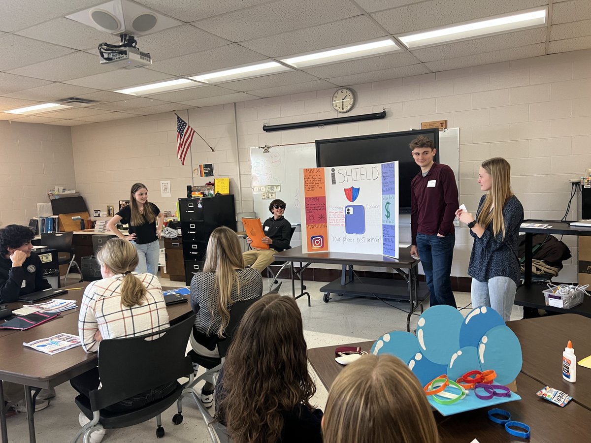 Last week, we ran three different MINI programs across northern Wisconsin, witnessing incredible teamwork, innovation, and creativity each day.

Thank you to our hosts and sponsors for connecting us with over 300 students across Eagle River, Tomahawk, and Minocqua!