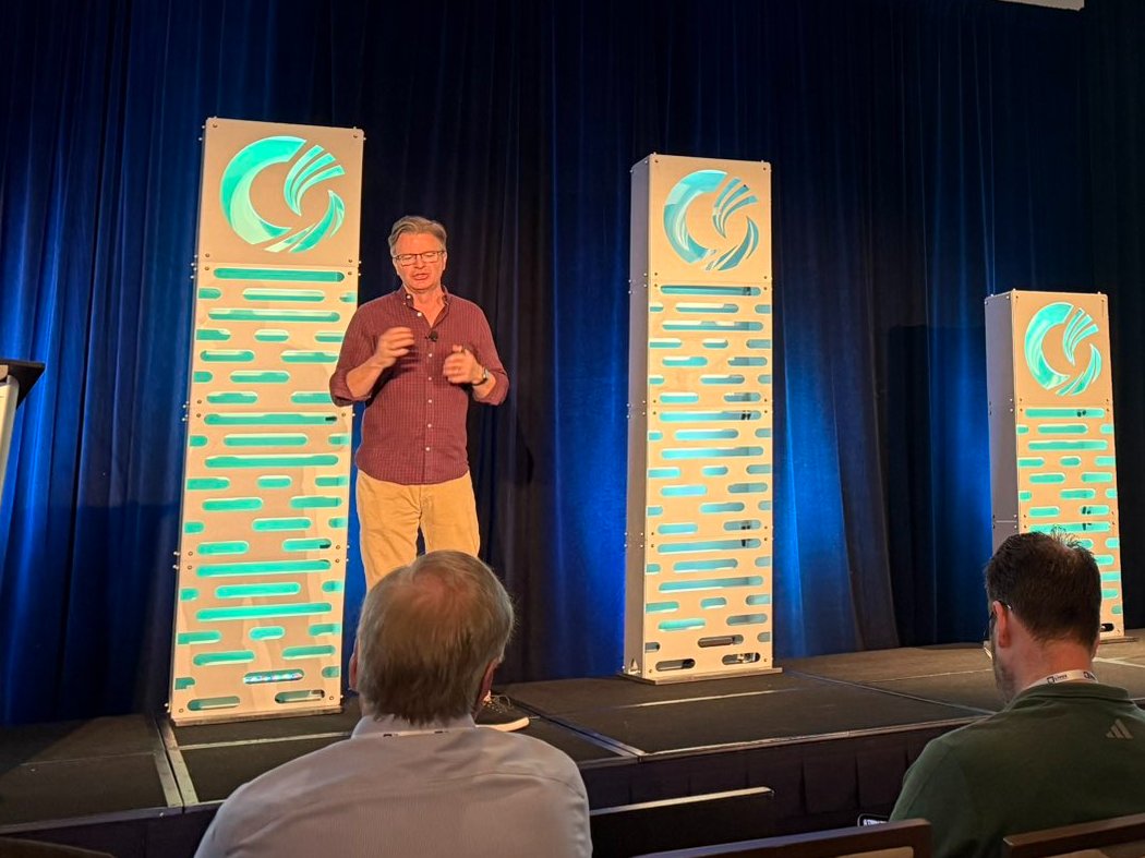 Today at the Linux Foundation Member Summit, Jim Zemlin talked about how Redis is pulling in commits from Valkey, furthering project credibility and helping to drive adoption. <a href="/valkey_io/">Valkey</a>