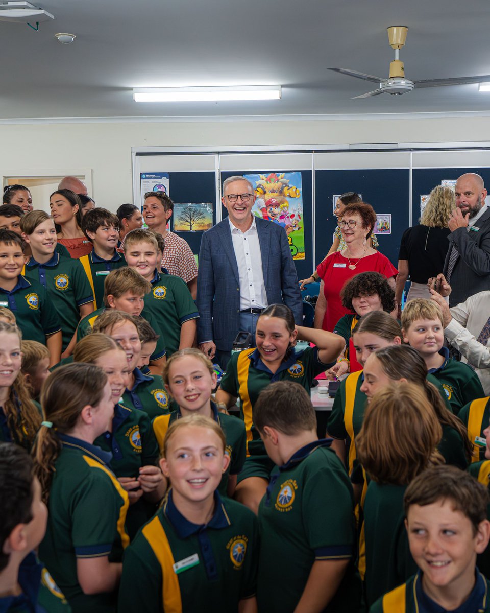 katea76's tweet image. how refreshing to see our PM being appreciated by the people. dutton could never.