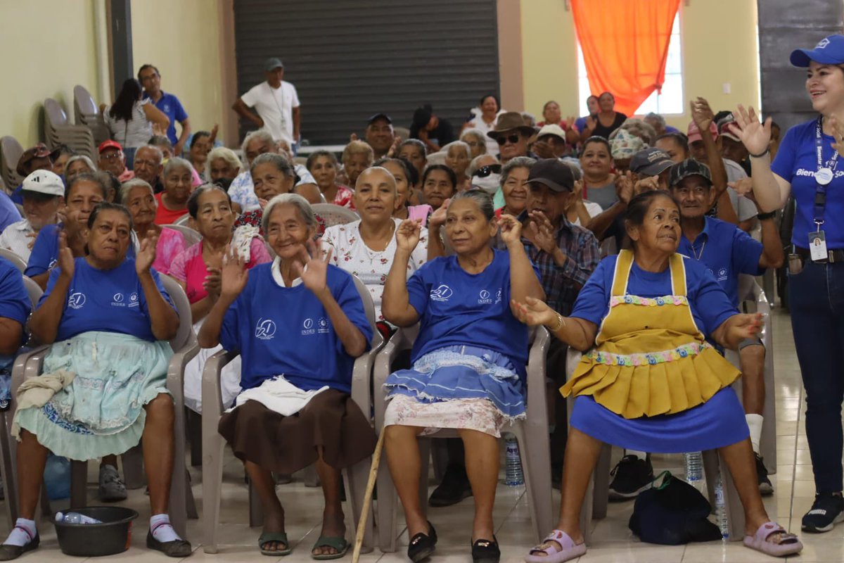 LaPazCentro12's tweet photo. Este día adultos mayores del Dtto de San Luis La Herradura formaron parte del programa “más 60” impulsado en por @indeselsalvador en conjunto con @bienestarsv y otras instituciones.

Nuestro alcalde #ArmandoJirón agradece a el apoyo a nuestra población de la tercera edad. https://t.co/AyDSx9MvEE