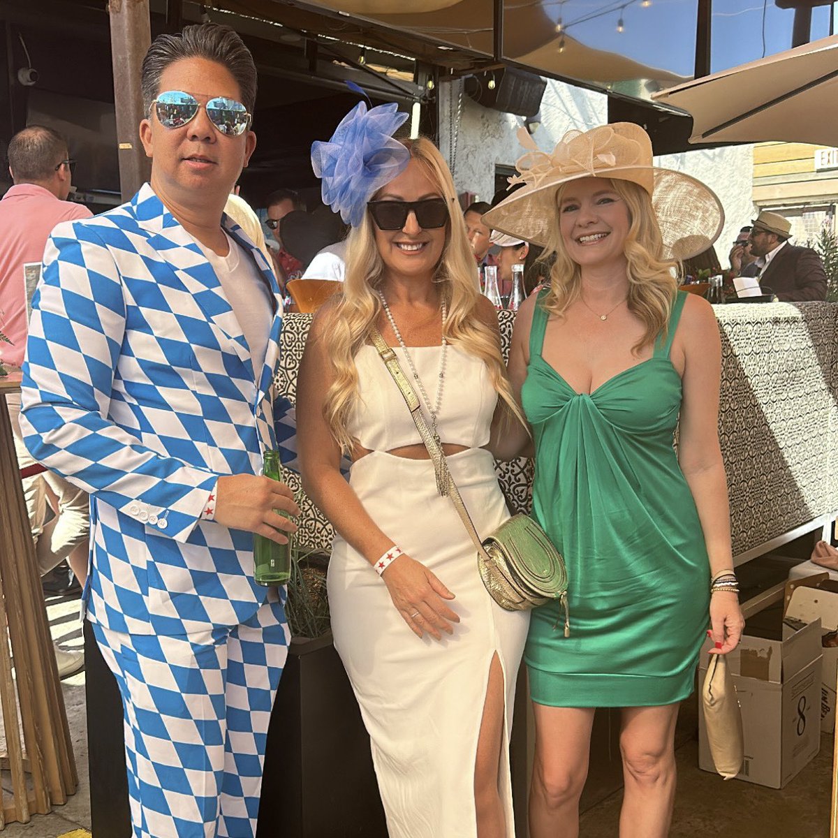 Phoenix2030Club's tweet photo. Clear your calendars because on May 3rd the Kentucky Derby is coming to Arizona! 🏇💚 Awesome prizes, horse betting, spirit tastings and more. Visit our link in bio for tickets! #phoenixaz #scottsdale https://t.co/z5NoExUOb2