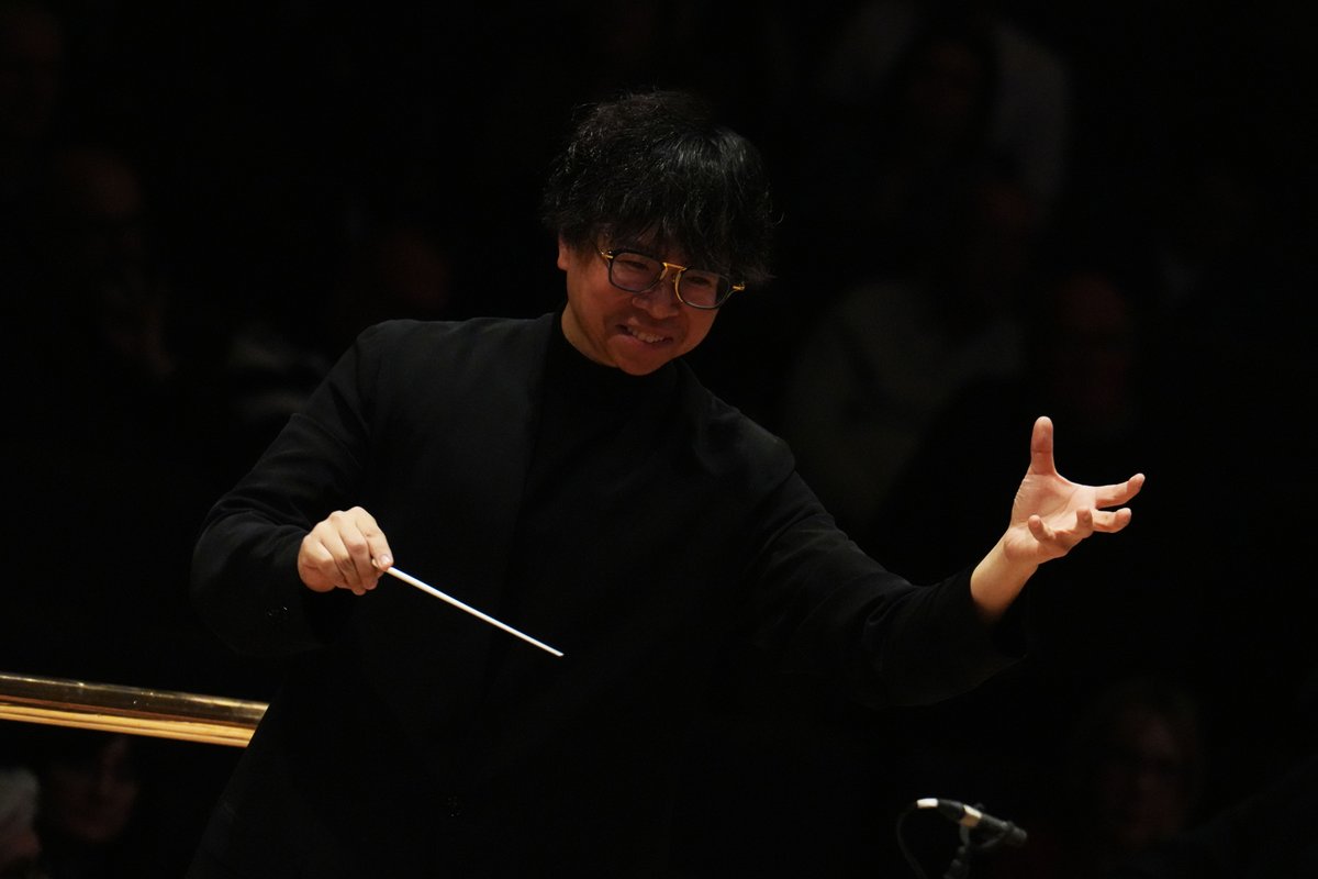 Sheffield City Hall tweet media