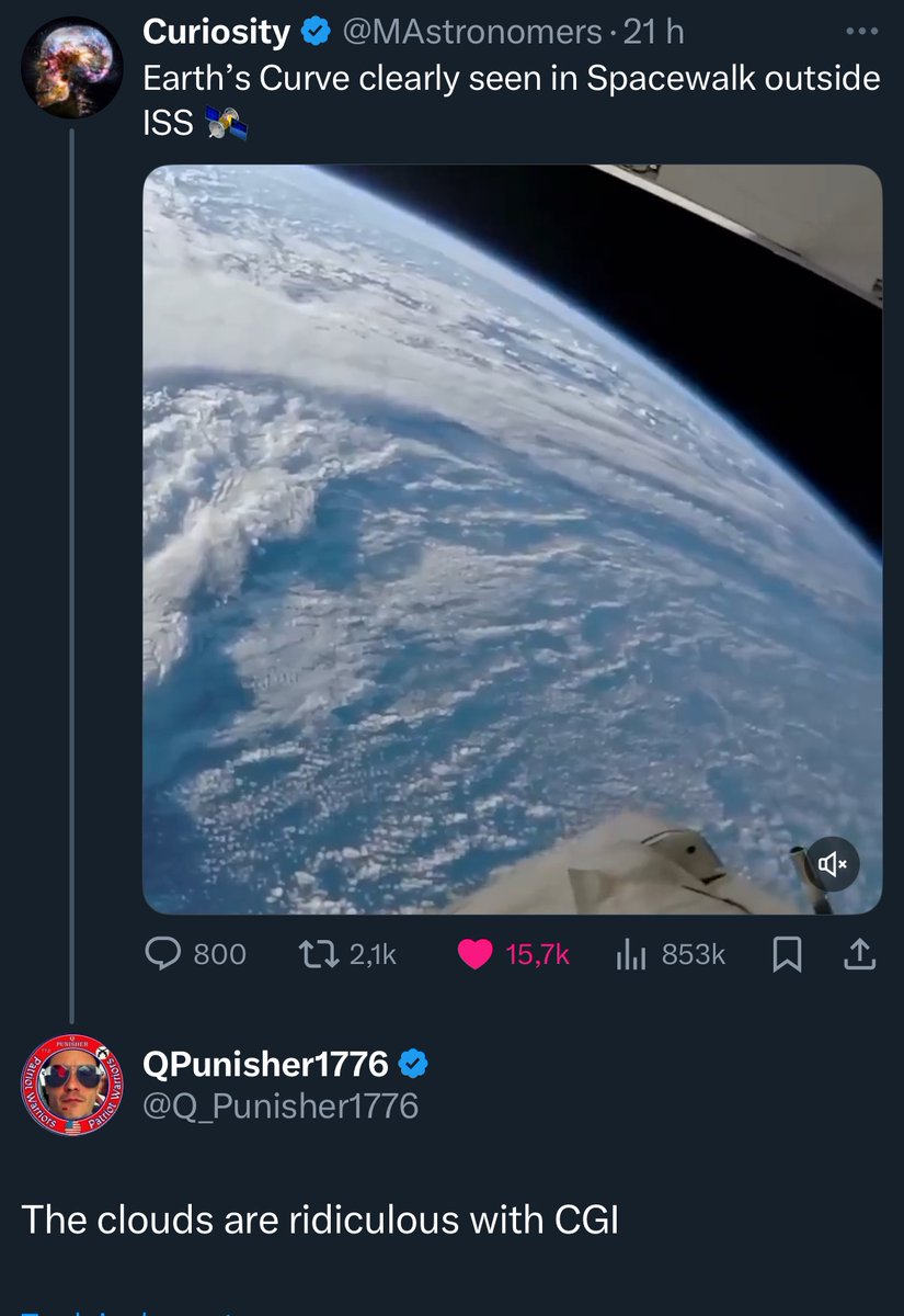 ThewatchF's tweet image. Au royaume des abrutis consanguins, les QAnon platistes sont rois.