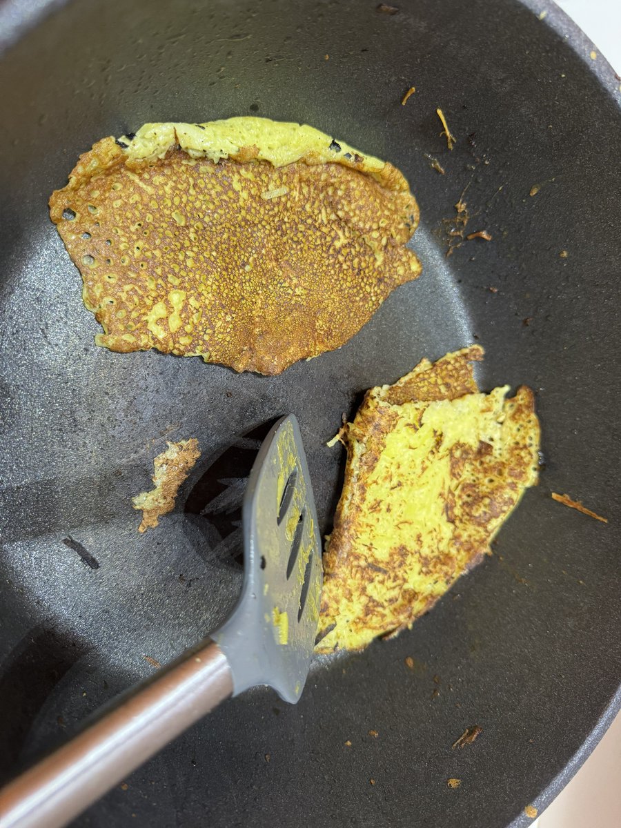 Сделали немного блинов без муки