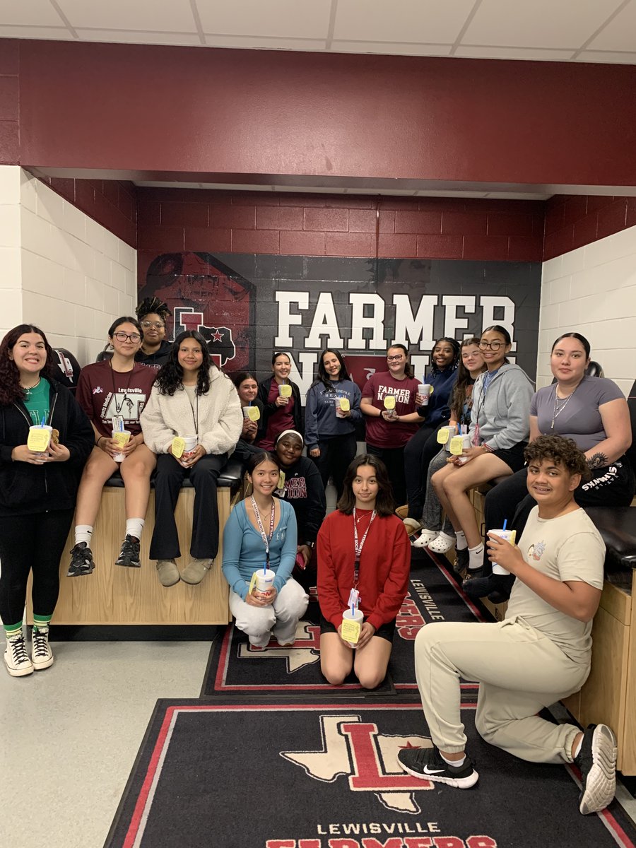 In March we celebrate National Athletic Trainers Month! 
We wanted to take a minute to celebrate our great student athletic trainers. 
We couldn't do our job without you! 
Enjoy your sweet treat &amp; remember you are appreciated every day, not just in March! 
#NATM #AthleticTraining