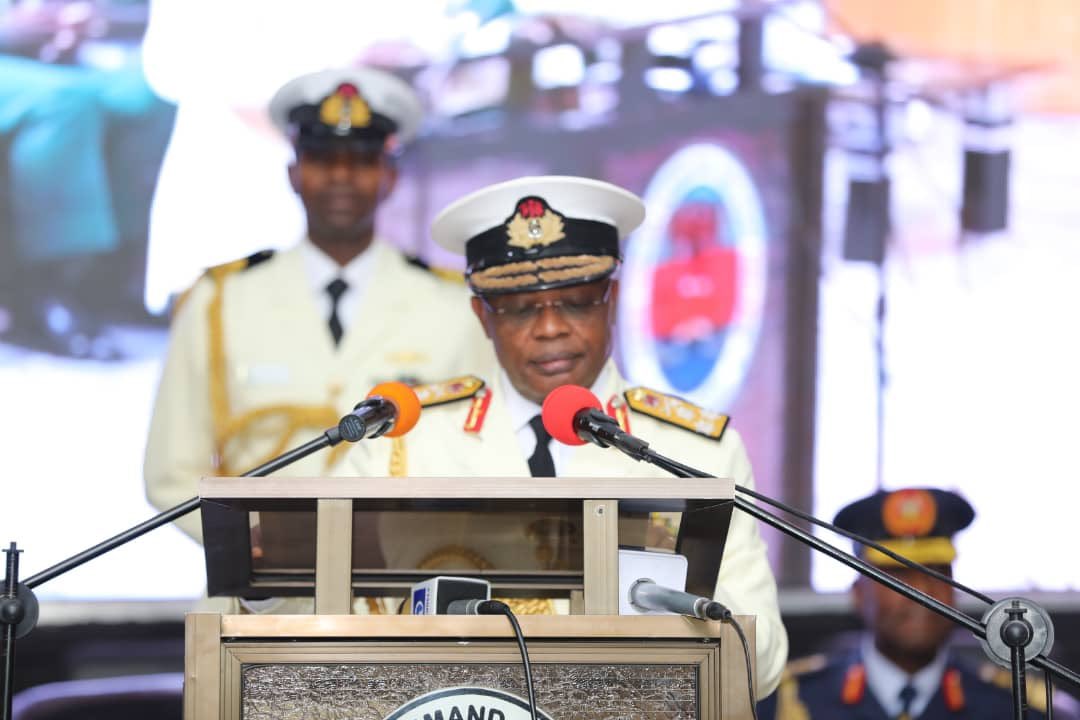 ChidiebereF's tweet image. Meet new Rivers Sole Administrator Vice Admiral Ibas (Rtd.)

Ibok-Ete Ekwe Ibas CFR was born on 27th of September 1960. He is a retired Navy vice admiral, who was the 22nd Chief of the Naval Staff (CNS) of the Nigerian Navy from 2015 to 2021.

Credit: The Nation