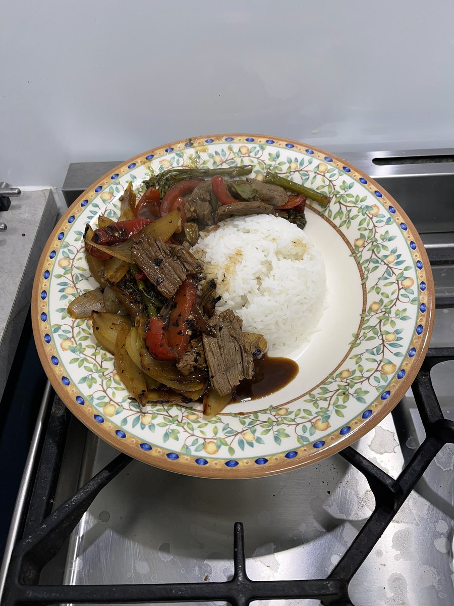 IanRagnar's tweet photo. @SlimmingWorld #SlimmingWorld #food
This evenings meal from the #slimmingworldkitchen sizzling steak in oyster sauce with boiled rice https://t.co/aZsCno0uMb