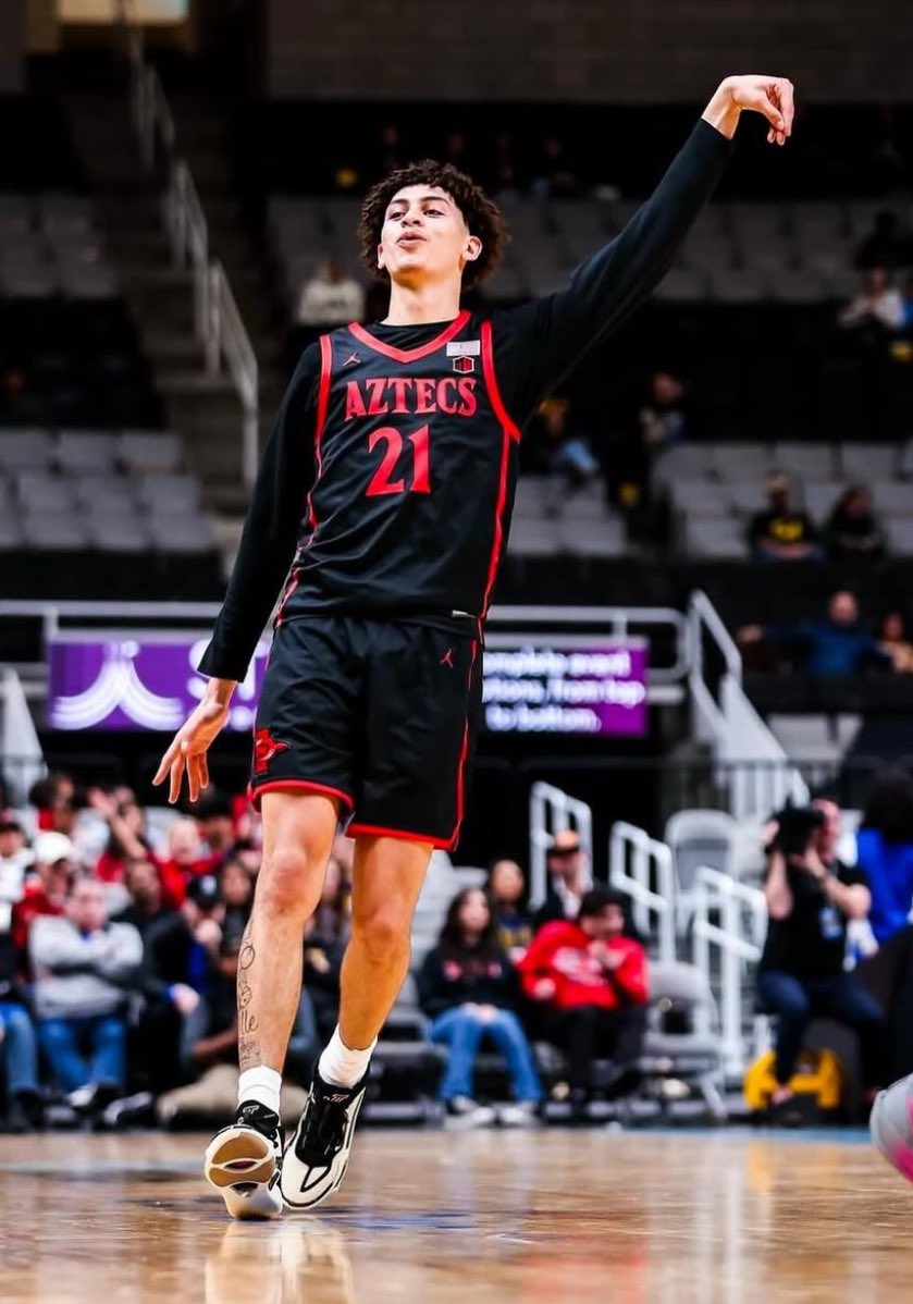 Mikey O’ver tweet media