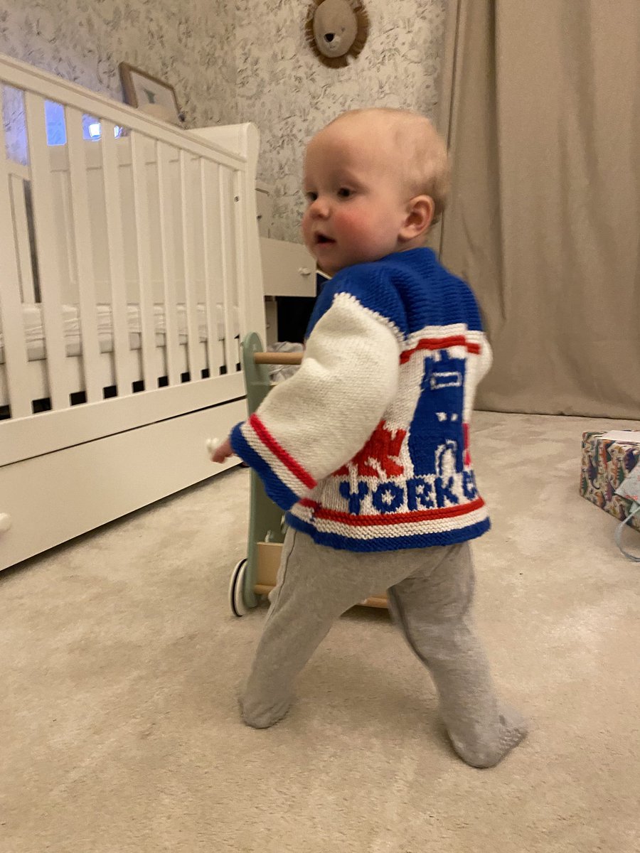 MatHawkhead's tweet image. Knitwear.