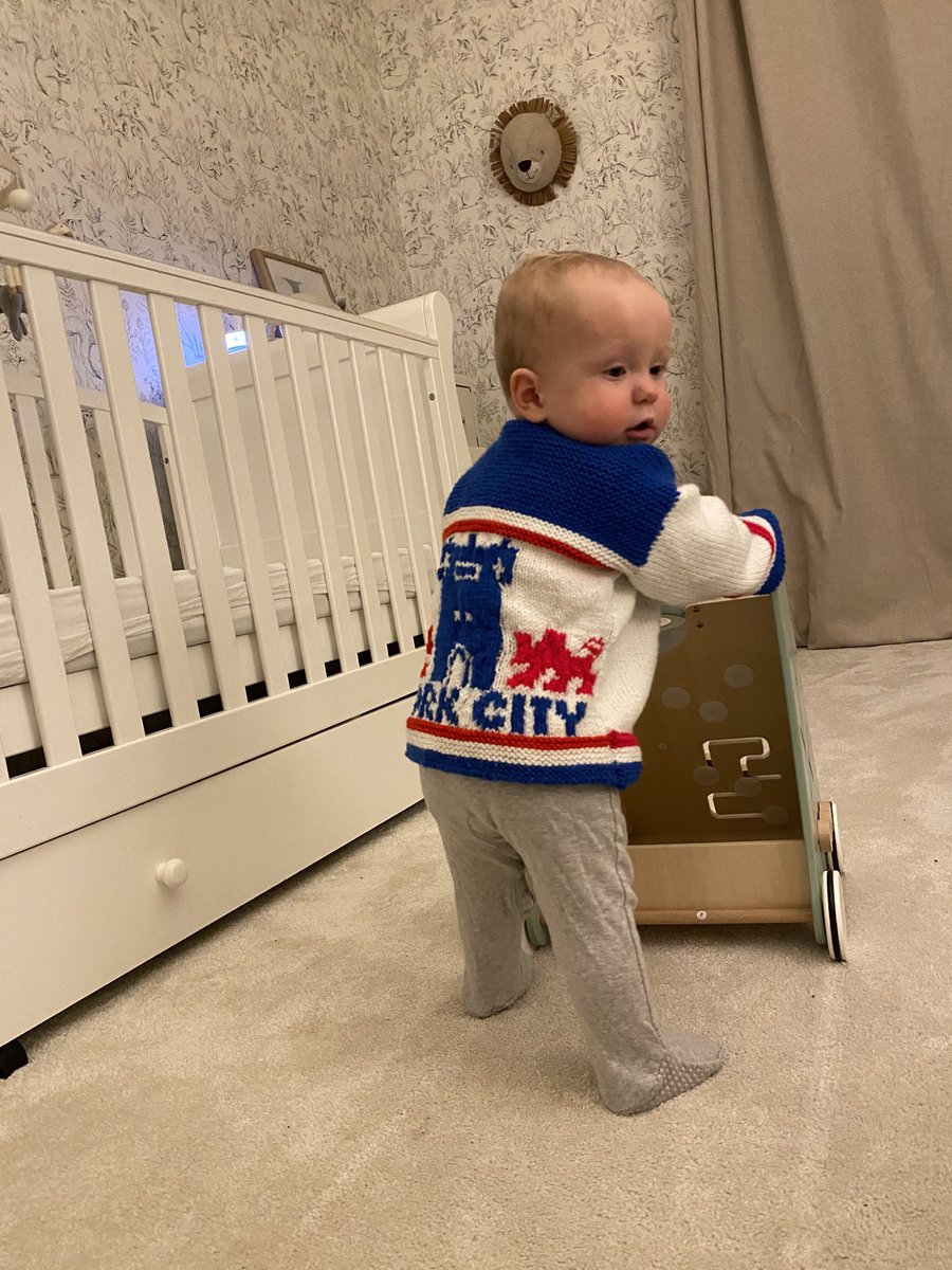 MatHawkhead's tweet image. Knitwear.