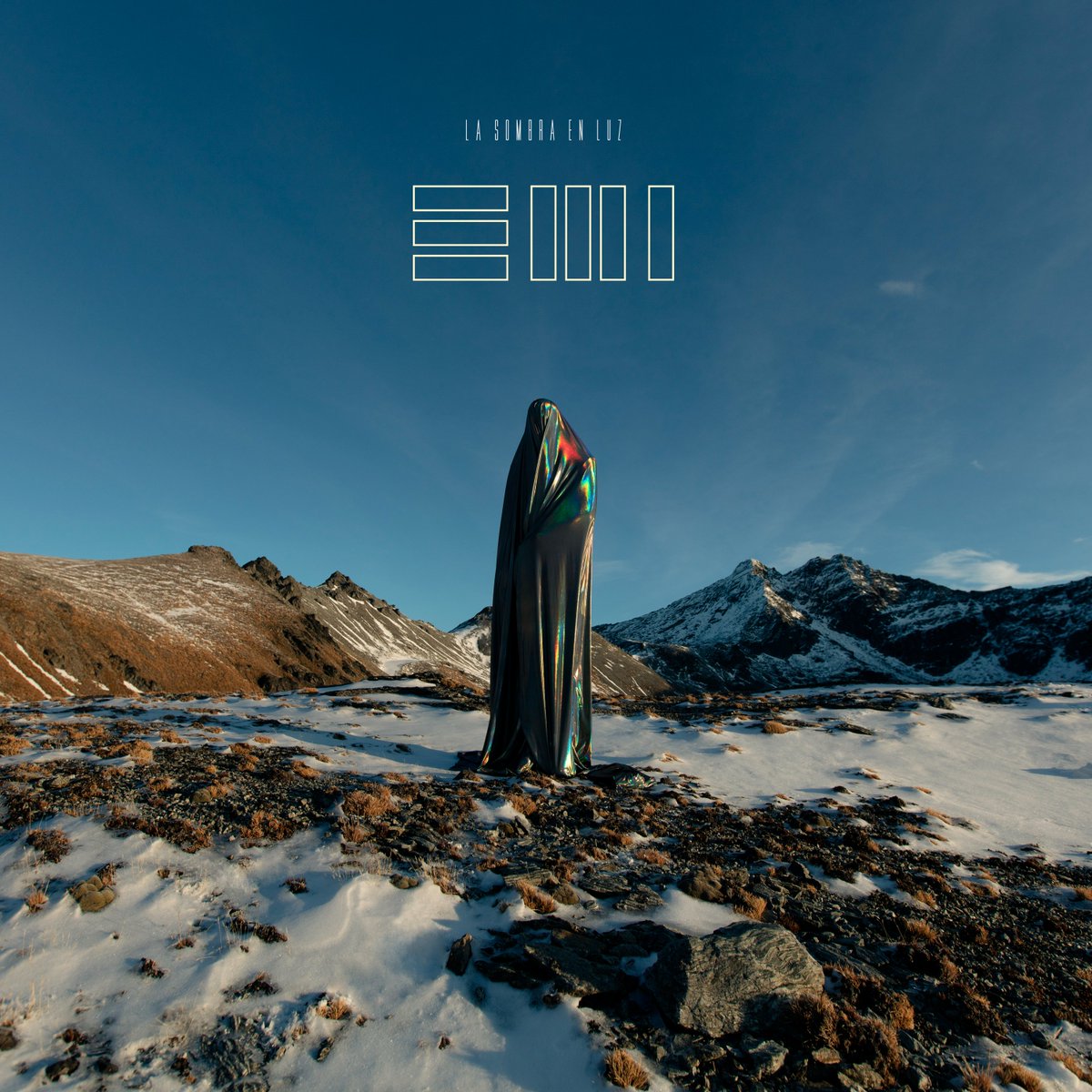 Este viernes 21 se estrena LA SOMBRA EN LUZ, el segundo álbum de mi proyecto solista. Es una enorme alegría poder compartir estas 8 canciones que son tan importantes para mi. Disfruté muchísimo grabarlas y disfruto muchísimo tocarlas y espero que ustedes las disfruten tanto como