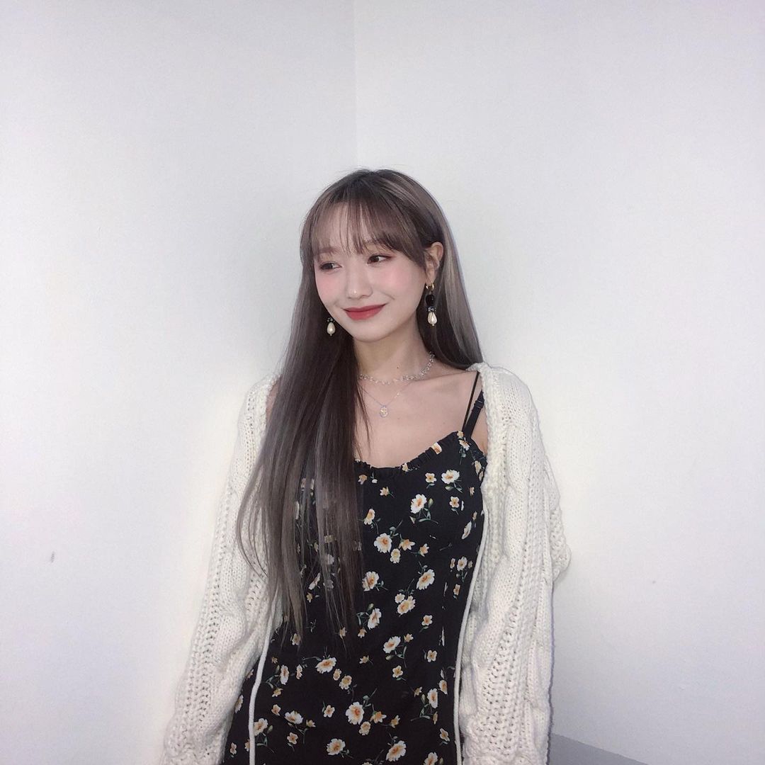 Me puse linda para este #𝑠𝚠ee𝐭യ𝟏𝟠𝟎𝟛 y porque quería robarme las miradas de todos en este #𝐄𝕥ē𝐫𝚗a𝕝𝔊𝑙o𝑤᭬࣪ꫂ𝚍e𝑏u𝐭, ya vengo con las cuerdas vocales listas para cantar #𓊆𝔅o‌n𝑏o𝕟𝐜𝚑o𝕔o𝐥a𝐭𓊇𝚖թ𝟹.

𝕯ī★m𝕠nd 🪽 𝙜ir𝚕