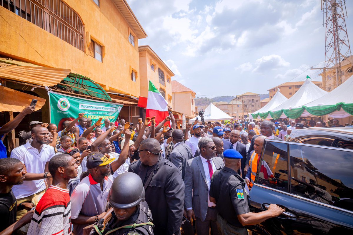 Today in Enugu, we flagged off the construction of 141 urban roads across 13 zones of our state capital, starting from Ologo under the Coal Camp Zone and Monaque Avenue in the Awkunanaw Zone. This reinforces our commitment to making Enugu a premier destination for investment,