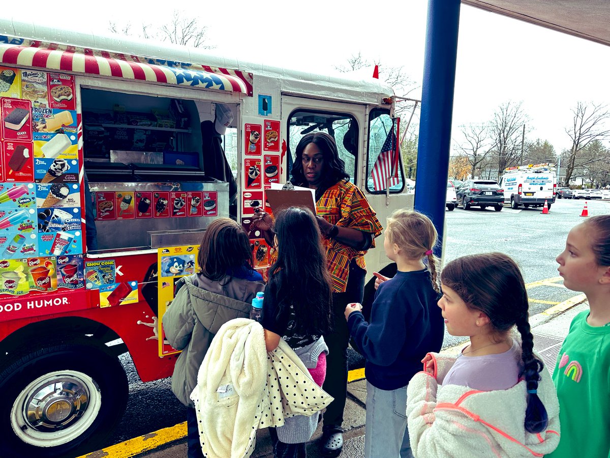 Ridgeway Elementary (@ridgeway_wp) on Twitter photo Happy St. Patrick’s Day! Good luck and ice cream!
<a href="/DrJosephRicca/">WPCSDSuper</a>
<a href="/wplainsschools/">White Plains Schools</a>
<a href="/RidgewayWP_PTA/">Ridgeway PTA</a> Happy St. Patrick’s Day! Good luck and ice cream!
<a href="/DrJosephRicca/">WPCSDSuper</a>
<a href="/wplainsschools/">White Plains Schools</a>
<a href="/RidgewayWP_PTA/">Ridgeway PTA</a>
