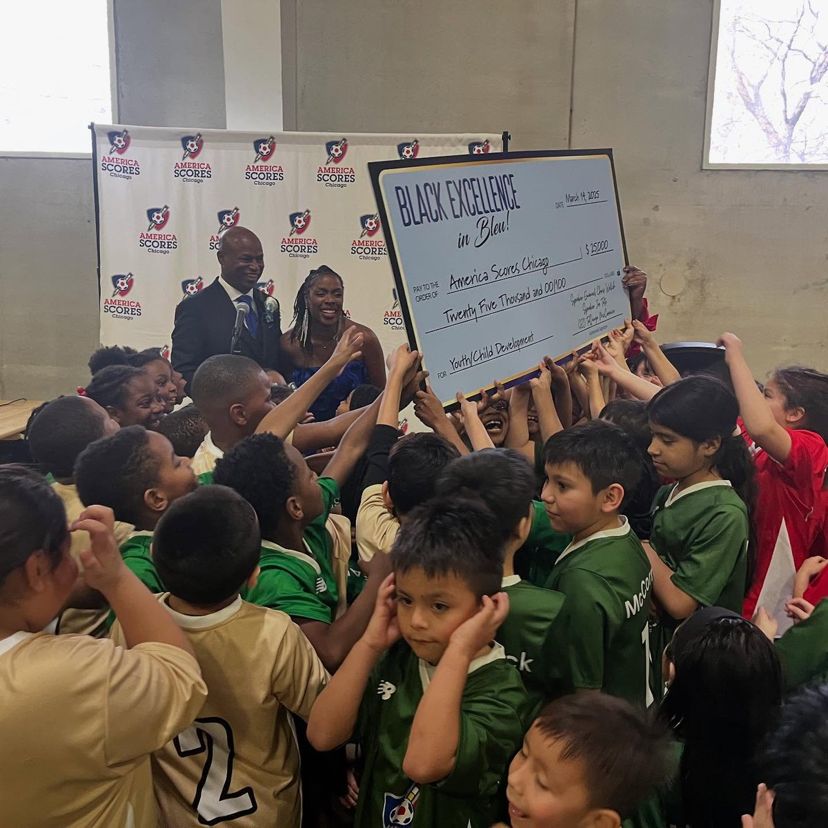 America SCORES Chicago tweet media