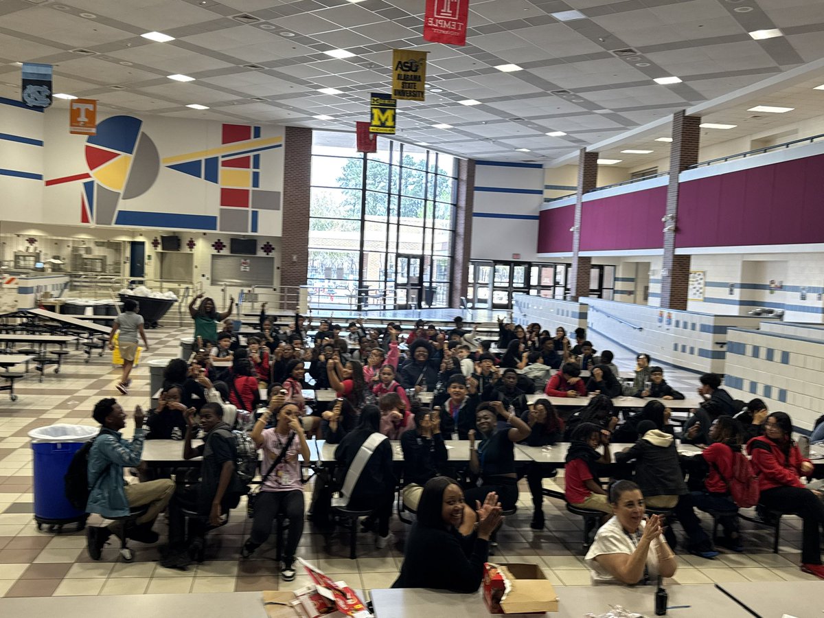 <a href="/DrTrennRussell/">Trenn Russell, EdD</a> recognizes our @SISBPatriots for a job well done on their STAAR Interim. 🎶We are proud of you I said we are proud of you! #ThisIsBammel