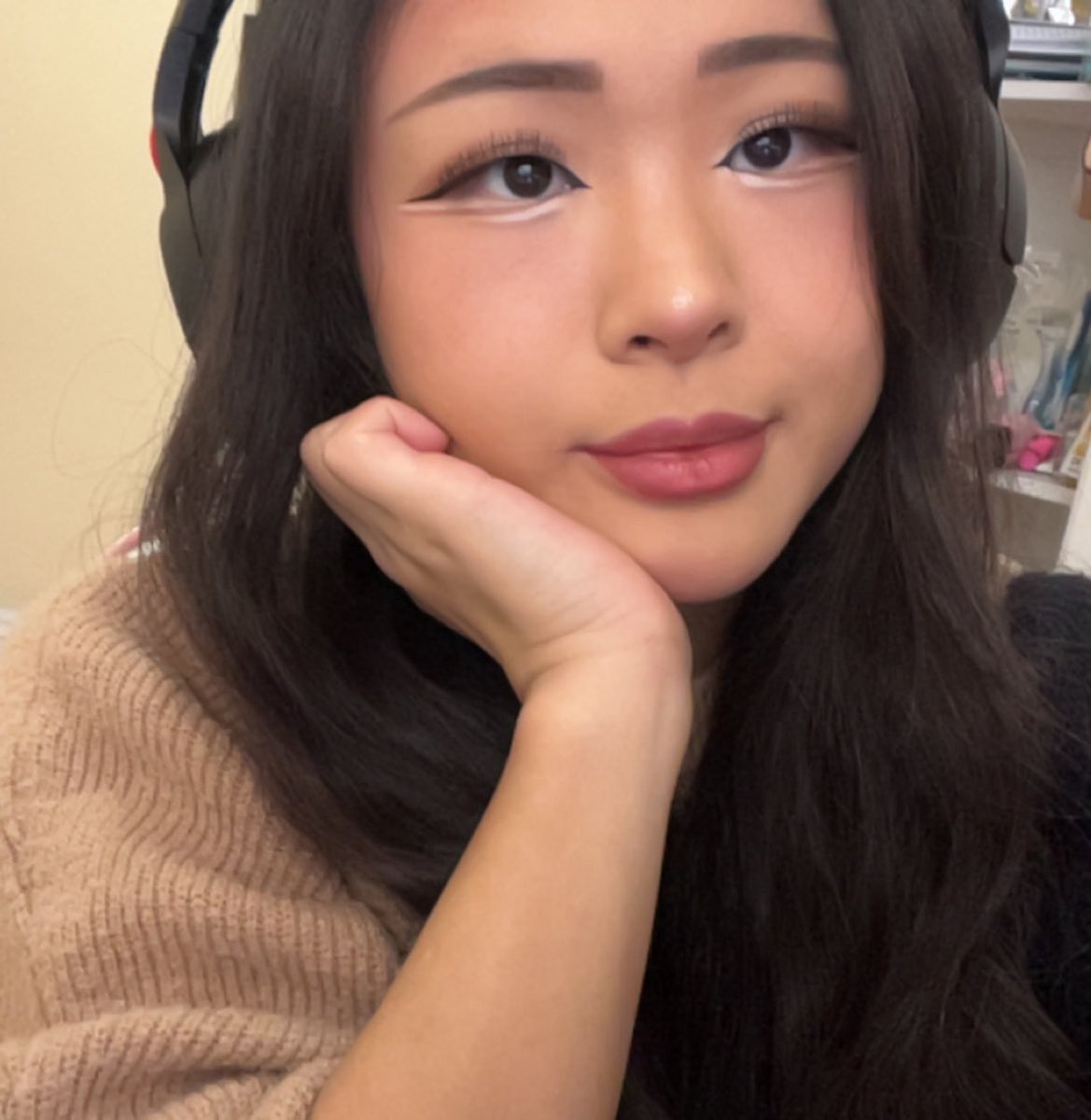 Live on twitch @ hiccup7531
Come say hi 
Solo q Duckie getting today 
🦆🦆🦆