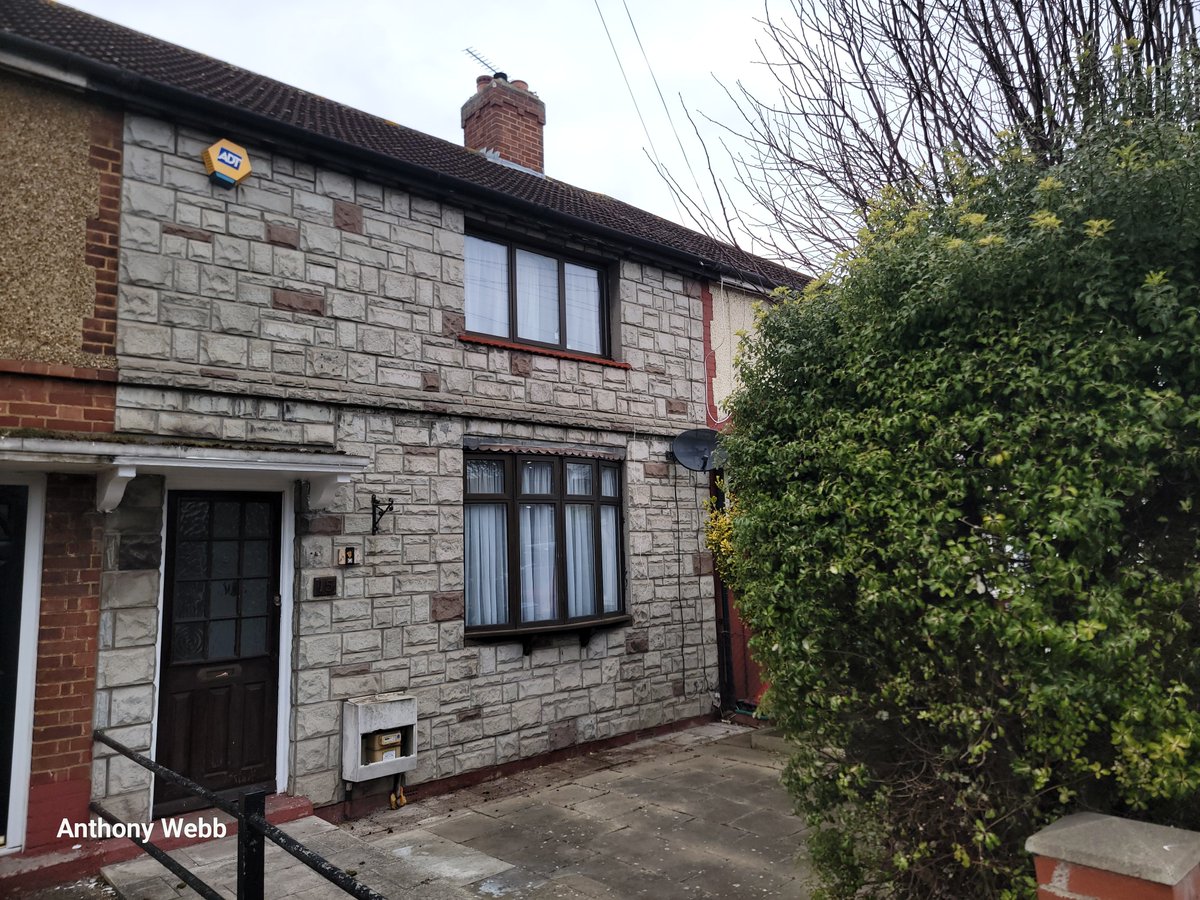 AnthonyWebbN13's tweet photo. New Rental Listing – Kipling Terrace, N18 – £2,100 PCM

Looking for a spacious family home? This unfurnished 2/3 bedroom terraced house is now available to rent!

Find out more: https://t.co/vY4ILSL4FH https://t.co/qXCaSLNb7k