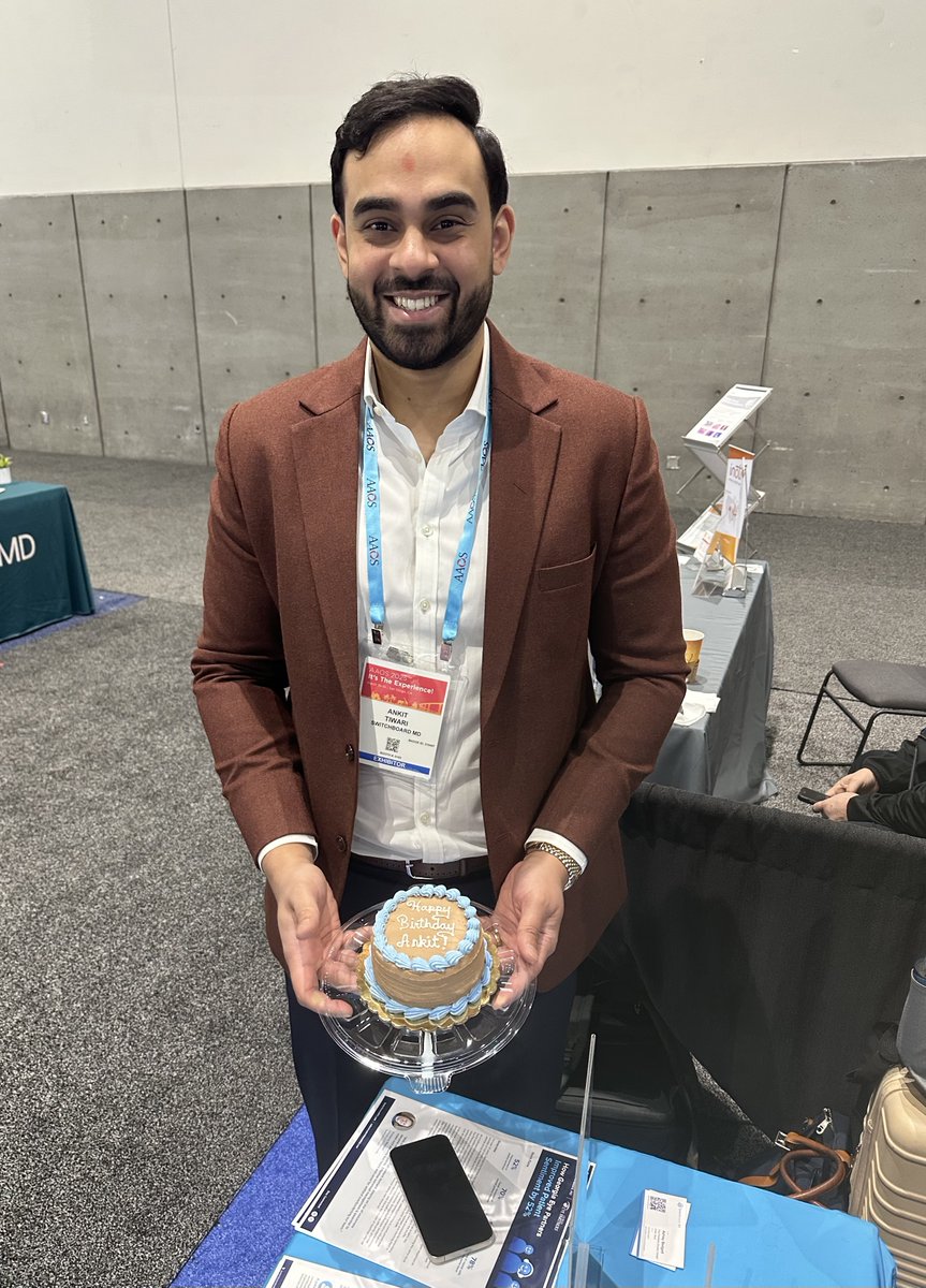 Thank you, AAOS 2025! We had a great time in San Diego last week—connecting with orthopedic leaders, discussing the future of patient access, and celebrating some big moments with the team (including a birthday!)

After these conversations, it’s clear that phone calls still serve